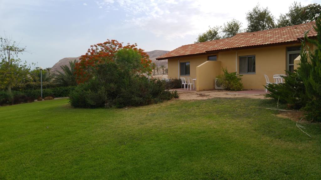 Almog Kibbutz Hotel Luaran gambar