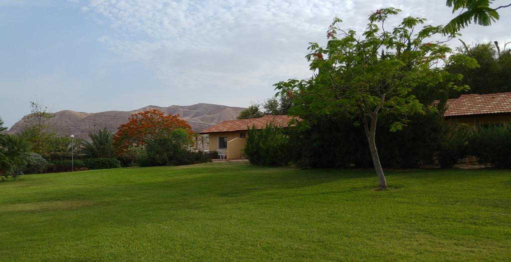 Almog Kibbutz Hotel Luaran gambar