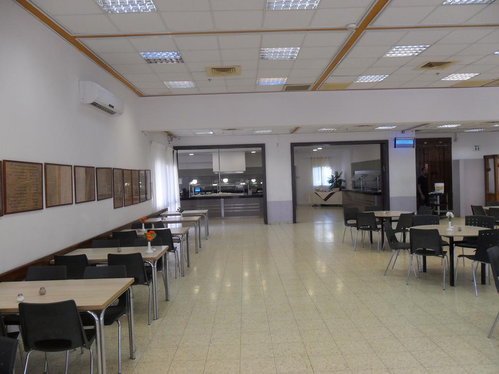 Almog Kibbutz Hotel Luaran gambar