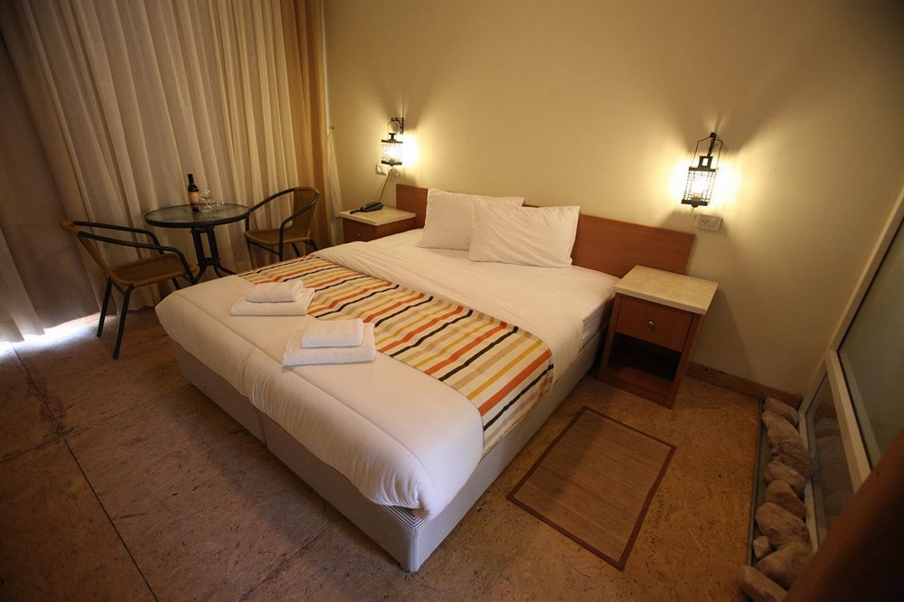 Almog Kibbutz Hotel Luaran gambar